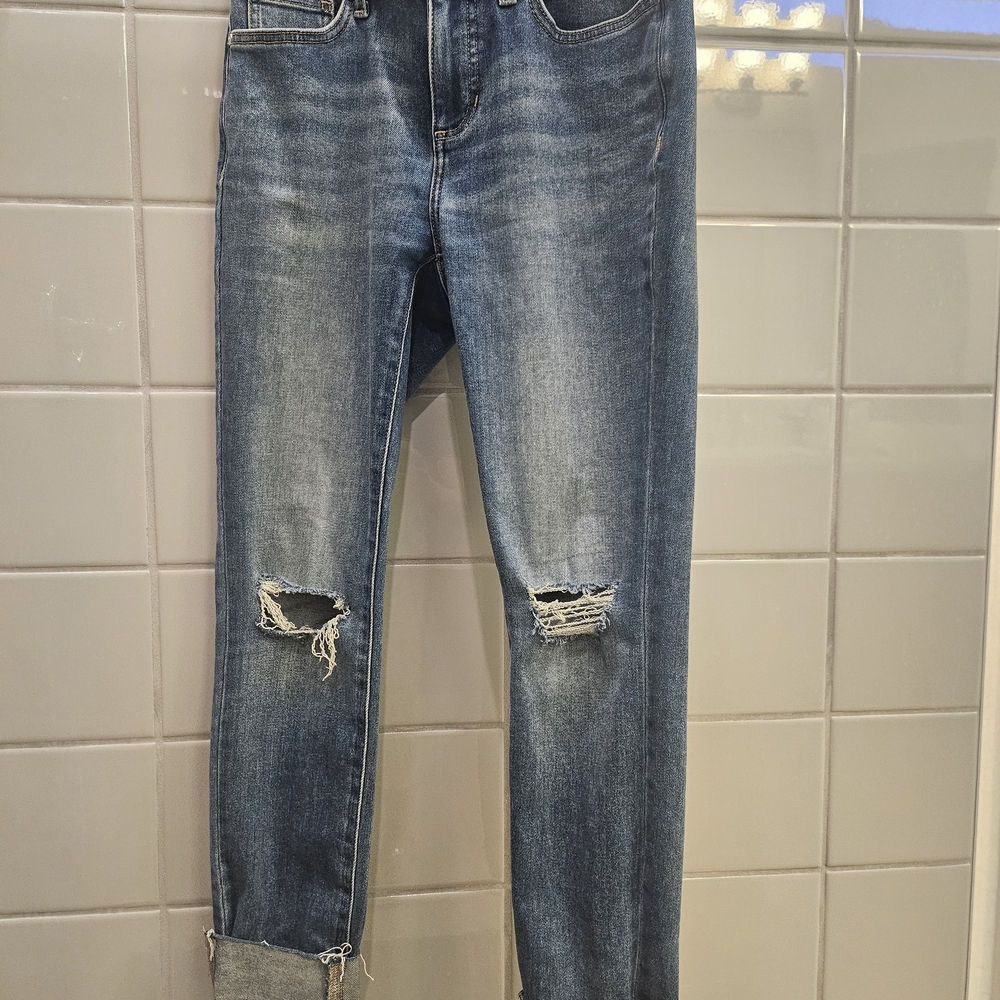 LC Lauren Conrad Distressed Blue Cropped Jeans